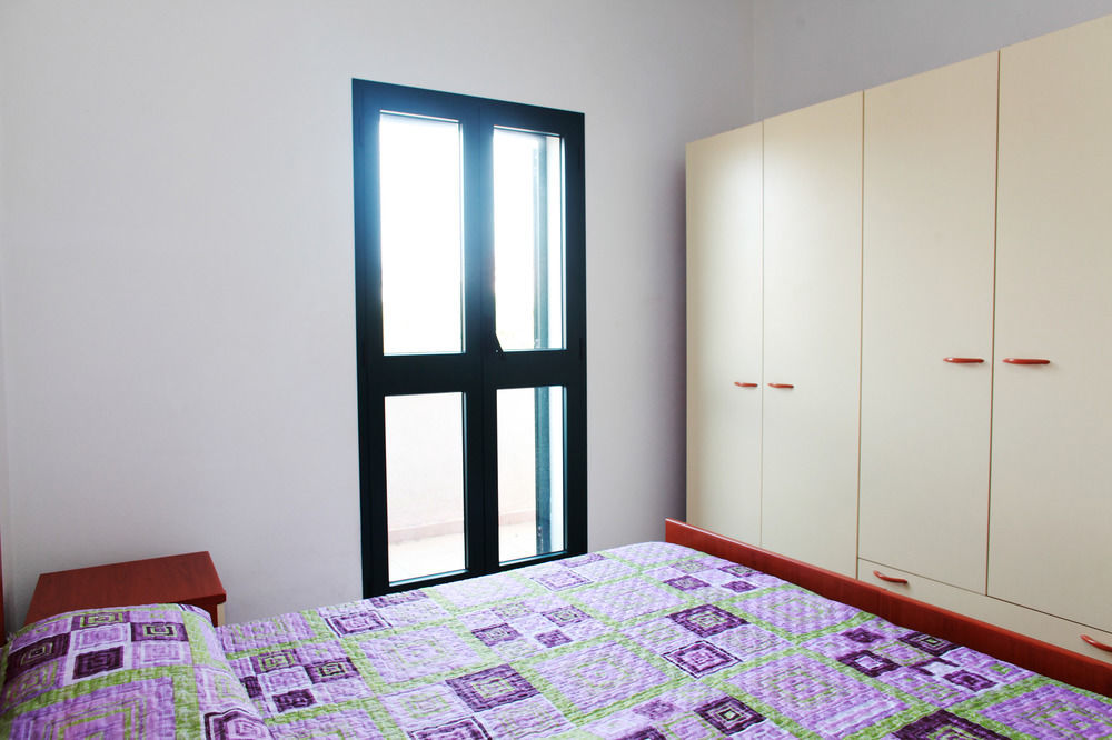 Appartamenti Ideal อิโซลา โรสซา ภายนอก รูปภาพ